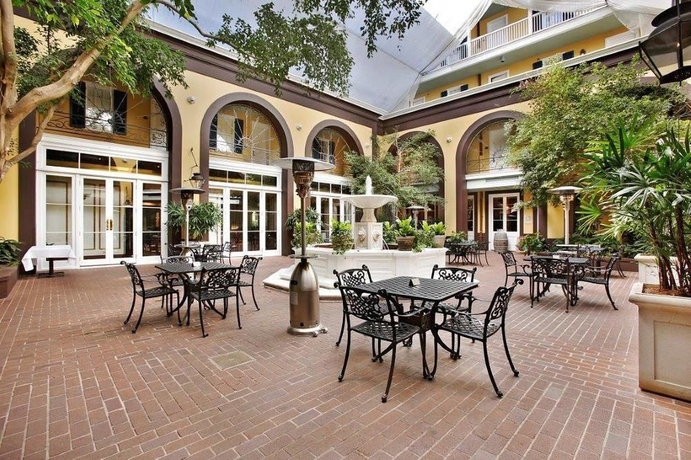 Imagen del bar/restaurante del Hotel Mazarin. Foto 3