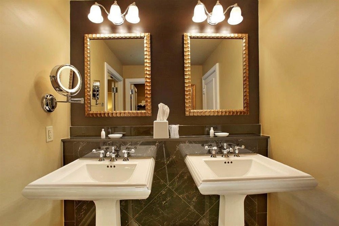 Imagen de la habitación del Hotel Mazarin. Foto 8