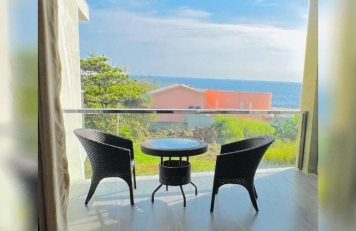 Imagen general del Hotel Mazarine Surf Suites. Foto 3