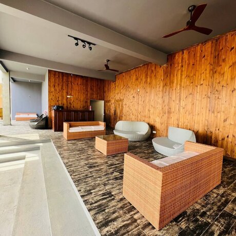 Imagen general del Hotel Mazarine Surf Suites. Foto 6