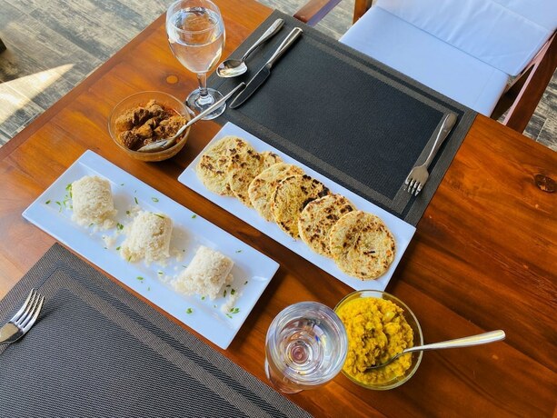 Imagen general del Hotel Mazarine Surf Suites. Foto 9