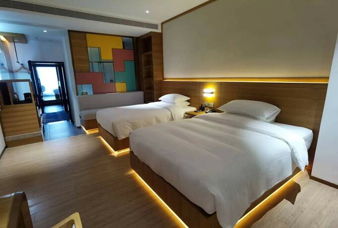 Imagen general del Hotel Maze. Foto 1