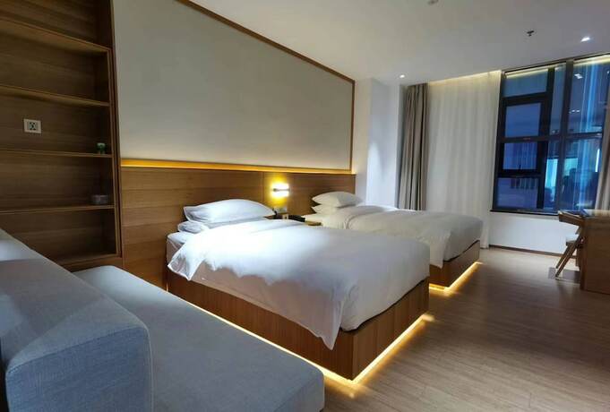 Imagen general del Hotel Maze. Foto 10