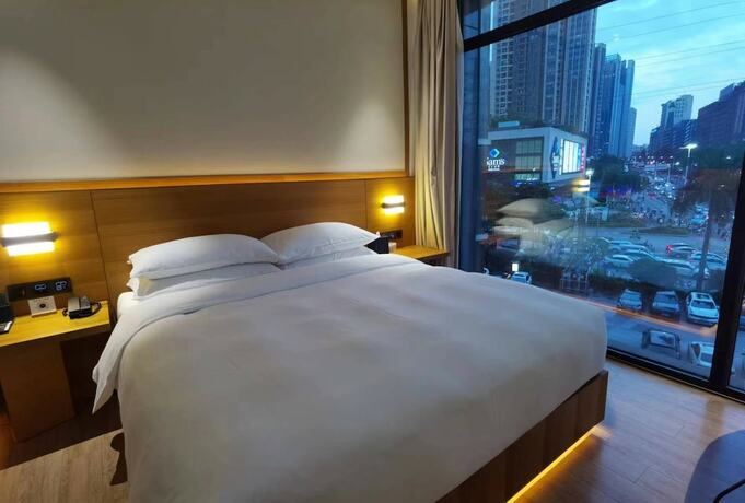 Imagen general del Hotel Maze. Foto 12