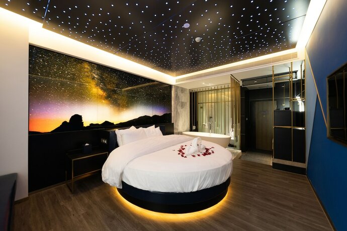 Imagen general del Hotel Maze. Foto 13