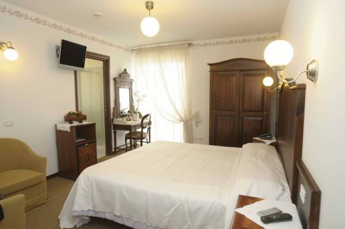 Imagen de la habitación del Hotel Mazzoleni. Foto 8