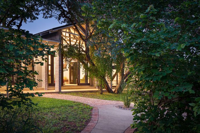 Imagen general del Hotel Mbano Manor Victoria Falls By Mantis. Foto 3