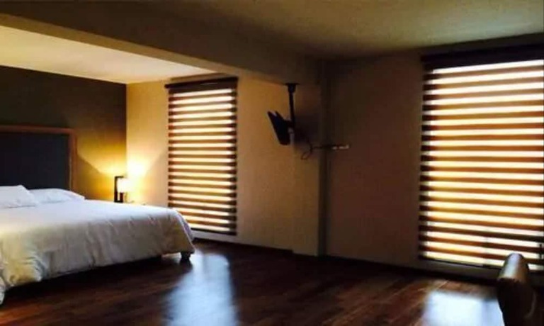 Imagen de la habitación del Hotel Mbm Red Sun. Foto 5