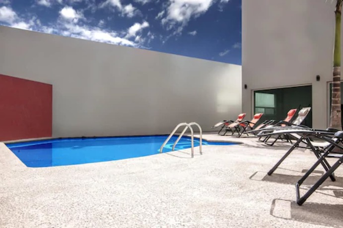 Imagen de los interiores del Hotel Mbm Red Sun. Foto 17