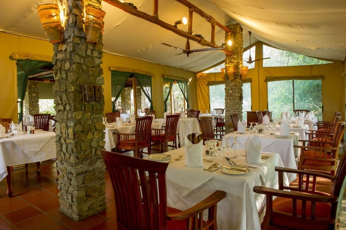 Imagen del bar/restaurante del Hotel Mbuzi Mawe Serena Camp. Foto 6