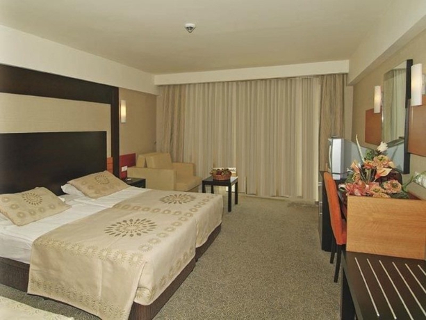 Imagen general del Hotel Mc Arancia Resort. Foto 2