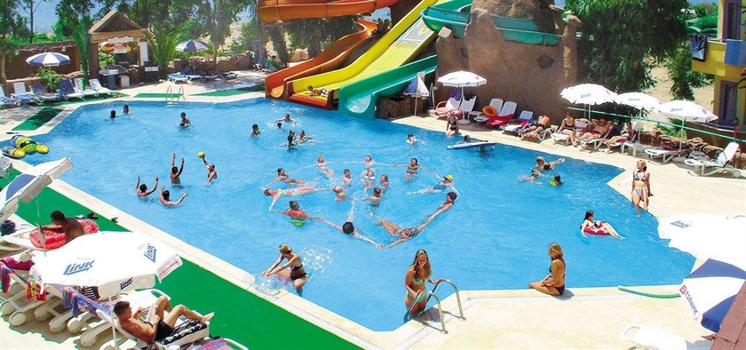 Imagen de la piscina del Hotel M.c Mahberi Beach &ndash; All Inclusive. Foto 13