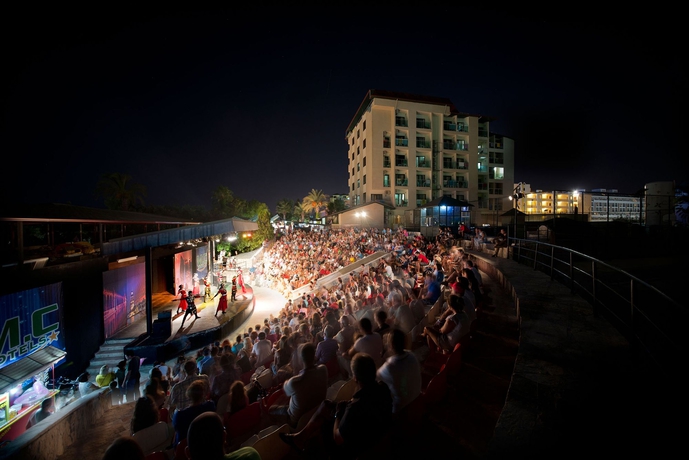 Imagen general del Hotel M.c Mahberi Beach – All Inclusive. Foto 1