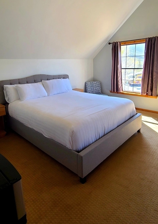 Imagen de la habitación del Hotel McGee Creek Lodge. Foto 11
