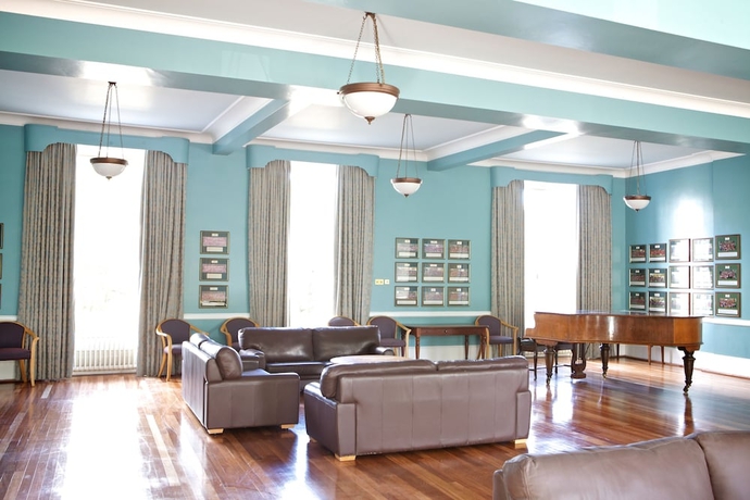 Imagen de los interiores del Hotel McIntosh Hall - Campus Accommodation. Foto 15
