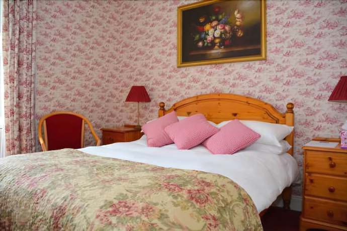 Imagen de la habitación del Hotel McKays Bar and Restaurant. Foto 5