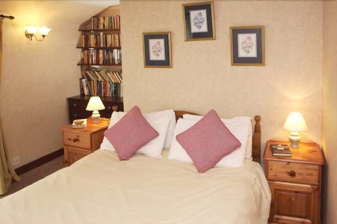 Imagen de la habitación del Hotel McKays Bar and Restaurant. Foto 9