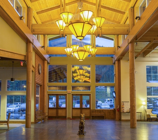 Imagen de los interiores del Hotel McKinley Chalet Resort. Foto 17