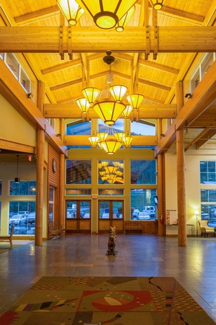 Imagen de los interiores del Hotel McKinley Chalet Resort. Foto 18