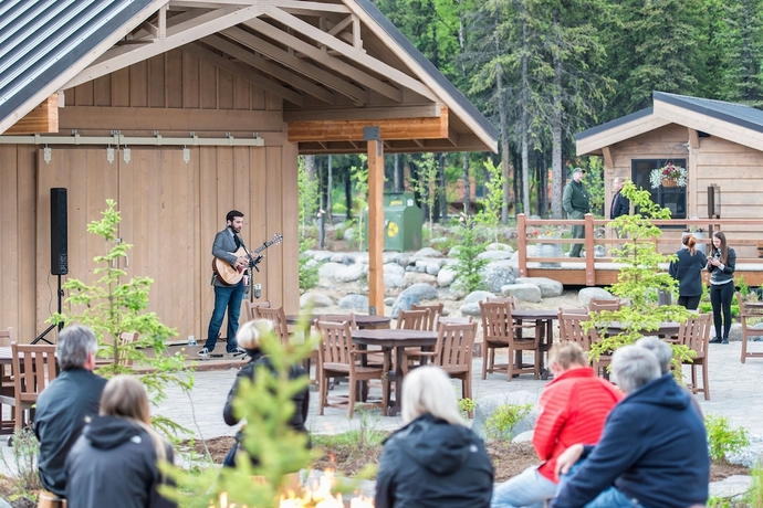 Imagen de los exteriores del Hotel McKinley Chalet Resort. Foto 16