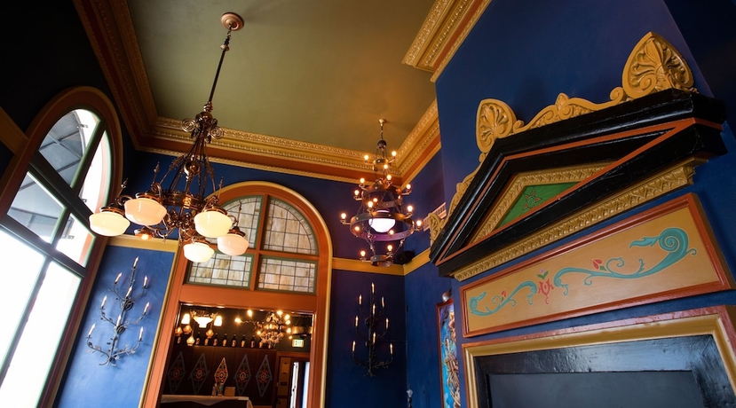Imagen de los interiores del Hotel McMenamins Elk Temple. Foto 18