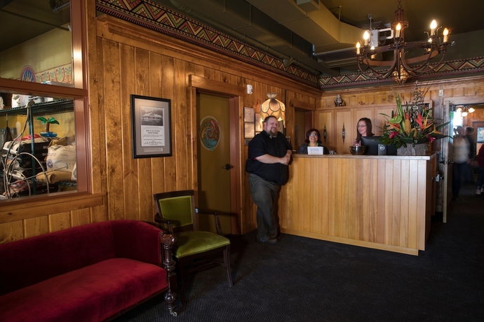 Imagen de los interiores del Hotel McMenamins Kalama Harbor Lodge. Foto 18