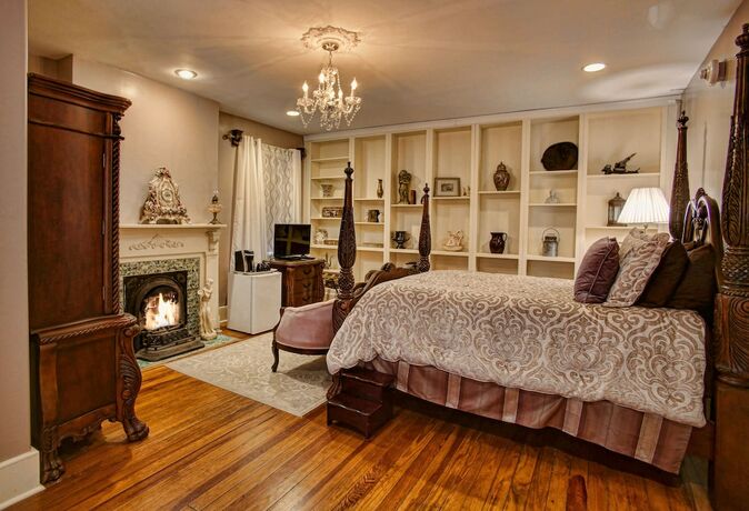 Imagen de la habitación del Hotel McMillan Inn Bed and Breakfast. Foto 17