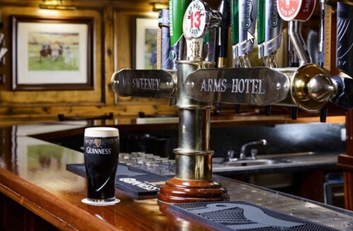 Imagen de los exteriores del Hotel McSweeney Arms. Foto 18