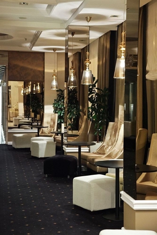 Imagen del bar/restaurante del Hotel Mcc Mazurkas Conference Centre and. Foto 2