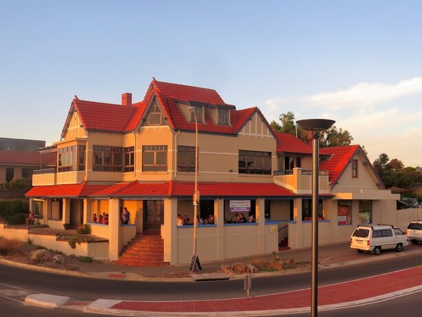 Imagen general del Hotel Mccloud House. Foto 2
