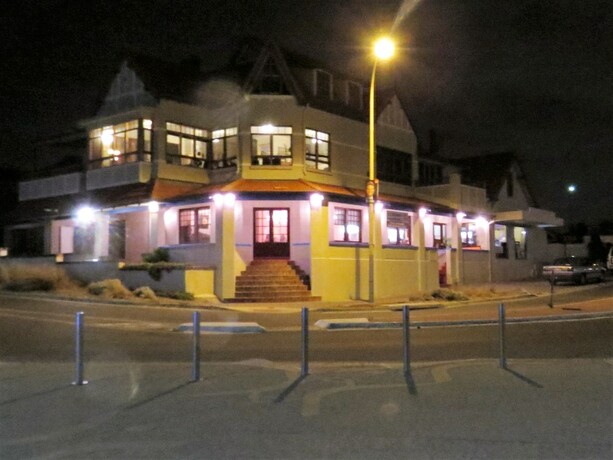 Imagen general del Hotel Mccloud House. Foto 7