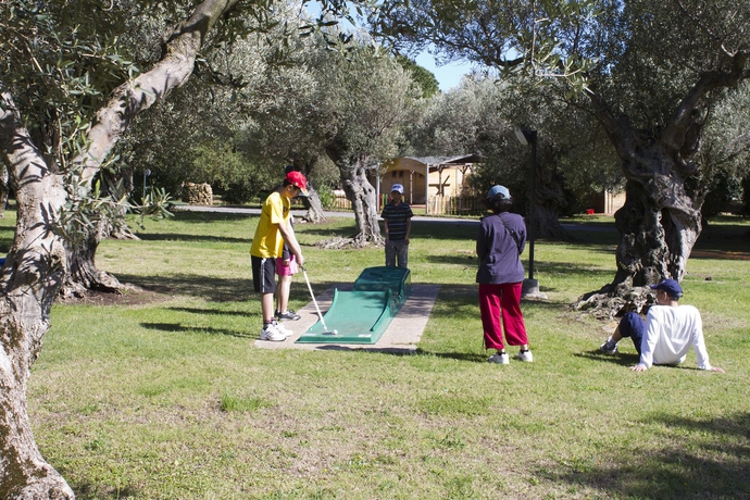 Imagen de los exteriores del Hotel Mclub Lipari. Foto 10