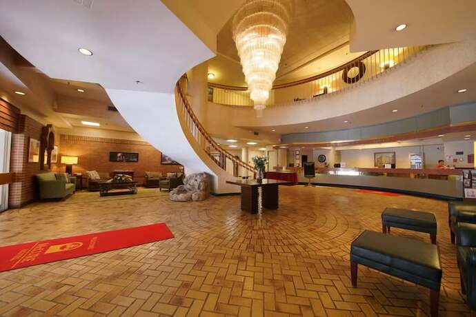 Imagen general del Hotel Mclure Inn And Suites. Foto 5