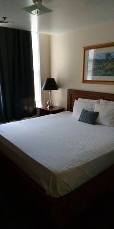 Imagen general del Hotel Mclure Inn And Suites. Foto 8