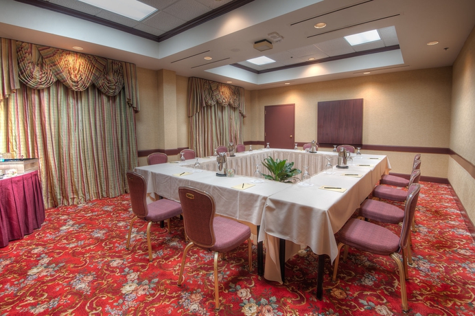Imagen de los interiores del Hotel Mcm Elegante and Suites Dallas. Foto 5