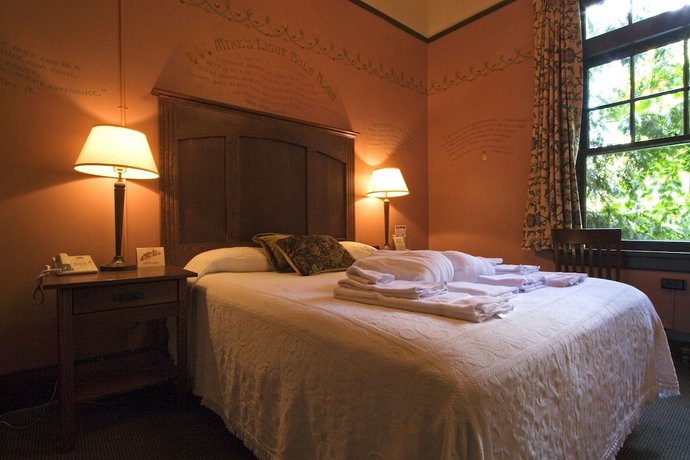 Imagen de la habitación del Hotel Mcmenamins Grand Lodge. Foto 9