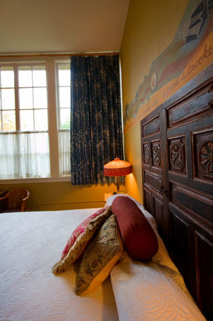 Imagen de la habitación del Hotel Mcmenamins Kennedy School. Foto 9