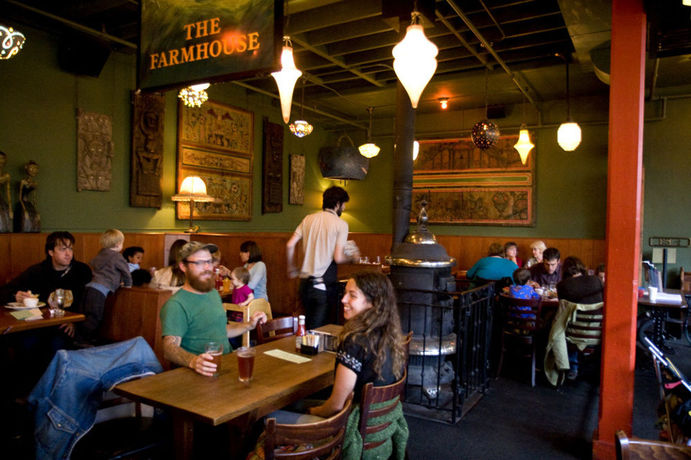Imagen de los interiores del Hotel Mcmenamins Kennedy School. Foto 13