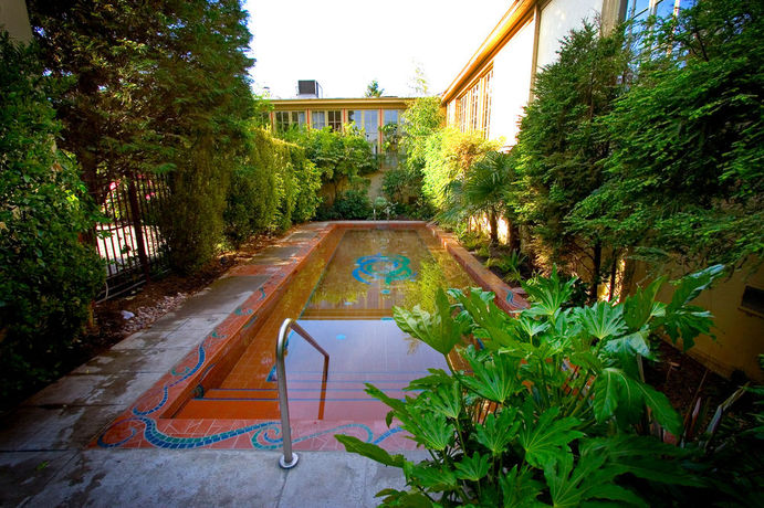 Imagen de los interiores del Hotel Mcmenamins Kennedy School. Foto 16