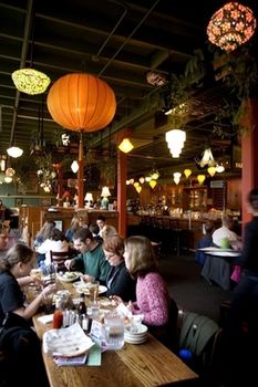 Imagen del bar/restaurante del Hotel Mcmenamins Kennedy School. Foto 6