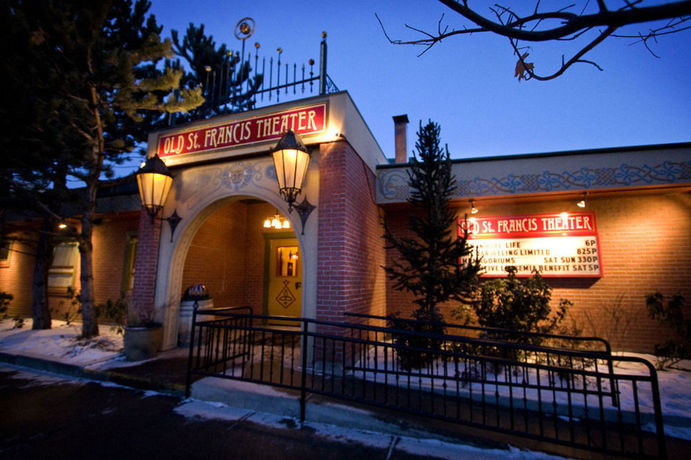 Imagen de los exteriores del Hotel Mcmenamins Old St. Francis. Foto 11