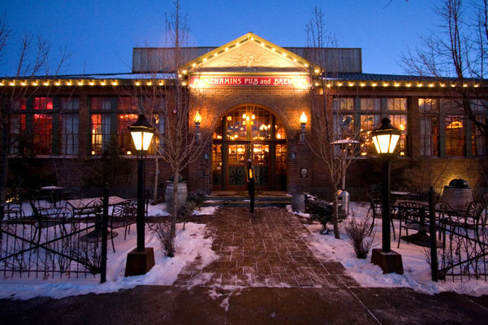 Imagen de los exteriores del Hotel Mcmenamins Old St. Francis. Foto 12