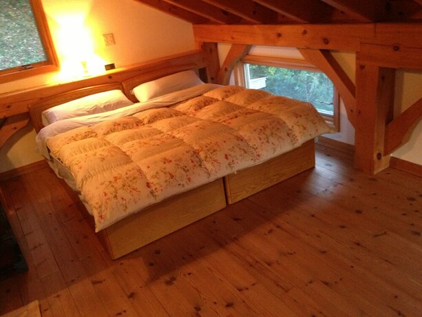 Imagen de la habitación del Hotel Mcmill House. Foto 16