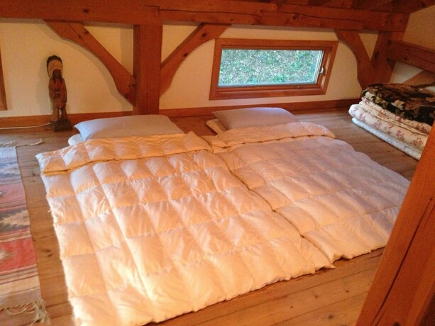 Imagen de la habitación del Hotel Mcmill House. Foto 17