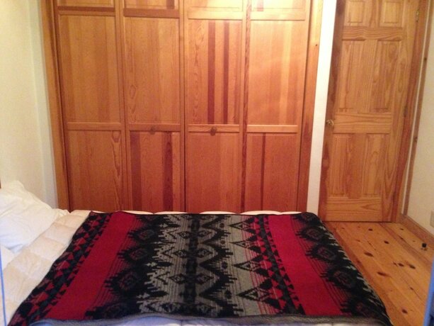 Imagen de la habitación del Hotel Mcmill House. Foto 25