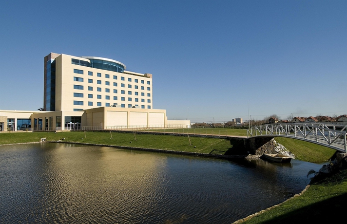 Imagen de los exteriores del Hotel Mds Concepci&oacute;n. Foto 10