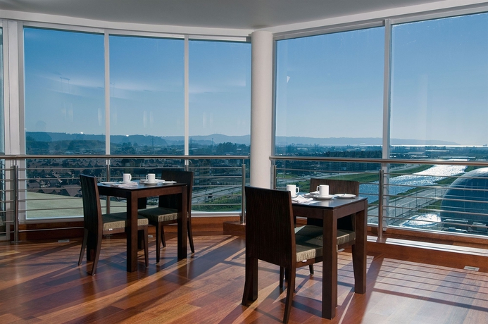 Imagen del bar/restaurante del Hotel Mds Concepci&oacute;n. Foto 3