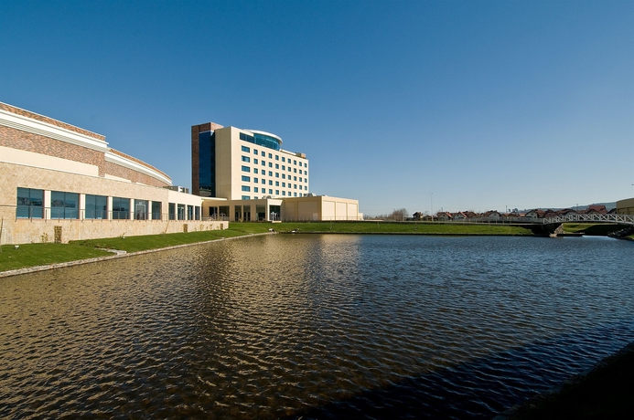 Imagen de los exteriores del Hotel Mds Concepci&oacute;n. Foto 11