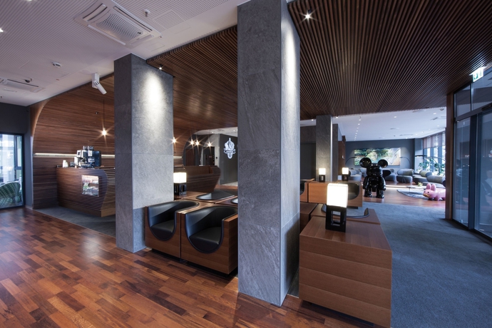 Imagen de los interiores del Hotel Me And All Düsseldorf. Foto 17