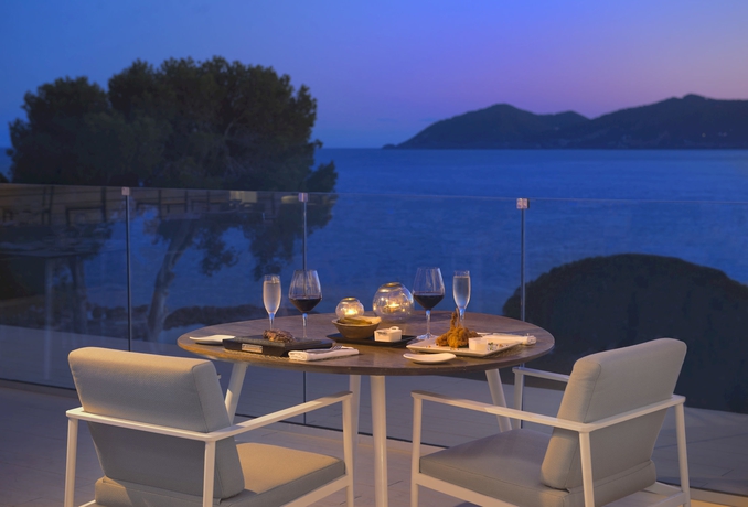 Imagen del bar/restaurante del Hotel Me Ibiza. Foto 12